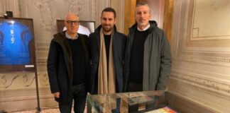 Dino Baggio a Vicenza: il campione in visita alla mostra di figurine “Celo celo manca” a palazzo Cordellina Dino Baggio a Vicenza, alla mostra di figurine "Celo celo manca", con Grazioli e Zilio