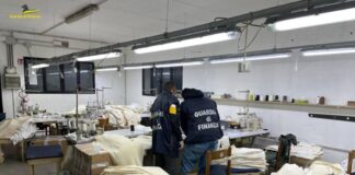 Vicenza, controlli della Finanza a Ferragosto: scoperti 5 lavoratori in nero (cui due minori) e 3 irregolari in ristorante della Valle del Chiampo Lavoratori in nero lavoro nero cassola