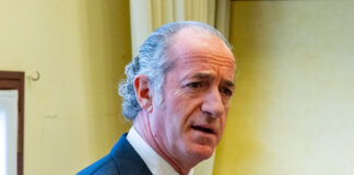 Minacce antisemite su un muro del Lido di Venezia, Zaia: “Inaccettabili, riportano ai tempi più bui della nostra storia” Zaia su scritte no vax elezioni Veneto