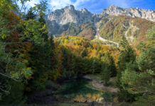 Toponomastica e vita quotidiana a Recoaro nel nuovo libro del ricercatore Slaviero Un libro sulla toponomastica recoarese. Nella foto di Domenico Stefani, il paesaggio della Conca di Smeraldo