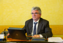 Disuguaglianza salariale, Zanoni e Masolo (Europa Verde) denunciano il lavoro povero Andrea Zanoni Europa Verde su faccetta nera all'adunata di Biella