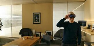 Apple Vision Pro, giorno del lancio in USA: è già un successo