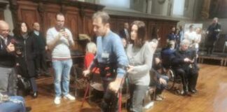 Arriva Twin, un robot indossabile per alzarsi e camminare