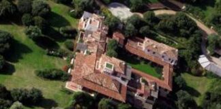 Berluscini, in vendita la villa in Costa Smeralda: mezzo miliardo di euro per la Certosa