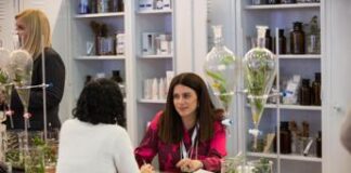 Cosmoprof, talks profumi e guide formative per rispondere a esigenze operatori