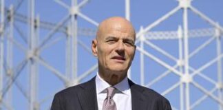 Energia, Descalzi: “Ue non può dettare stesse regole per tutti”