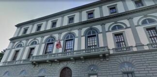 Firenze, molotov contro consolato Usa: c’è video di rivendicazione con il nome di Hamas