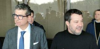 Il Ministro Salvini consegna la prima targa storica