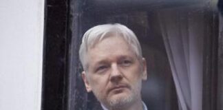 Julian Assange cittadino onorario di Roma Julian Assange cittadino onorario di Roma