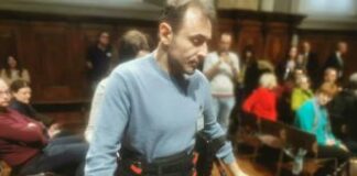 Lo scheletro-robot per tornare a camminare: “Che emozione rialzarsi in piedi”