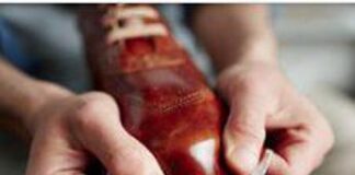 Mestieri: non solo scarpe, a lezione di creatività e imprenditorialità dal maestro calzolaio di Acilia