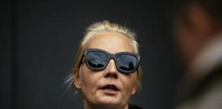 Navalny, il messaggio della moglie Yulia: “Grazie per 26 anni di assoluta felicità”