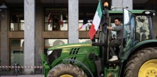Protesta dei trattori, si riaccende un fronte ‘caldo’ in Italia