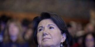 Roccella: “Dal Governo 16 miliardi per le famiglie”