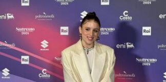 Sanremo 2024, Angelina Mango e la canzone speciale: “Omaggio elegante a papà”