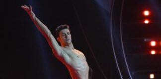 Sanremo 2024, Roberto Bolle incanta l’Ariston col ‘Bolero’ di Ravel