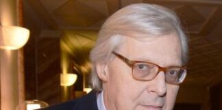 Sgarbi andrà a processo per risarcimento danni: via libera della Camera