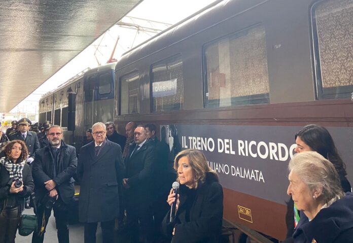 Le autorità presenti alla tappa veneziana del Treno del Ricordo