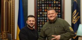 Ucraina, Zelensky ‘licenzia’ il generale Zaluzhny: “Ora cambiamo”