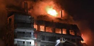 Valencia, violento incendio in edificio di 14 piani: almeno 7 feriti, tra cui un bambino