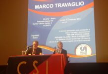 Vicenza, Travaglio premiato dal CSI tra conflitto di interessi e Assange dimenticato dalla stampa Marco Travaglio a Vicenza premiato dal CSI