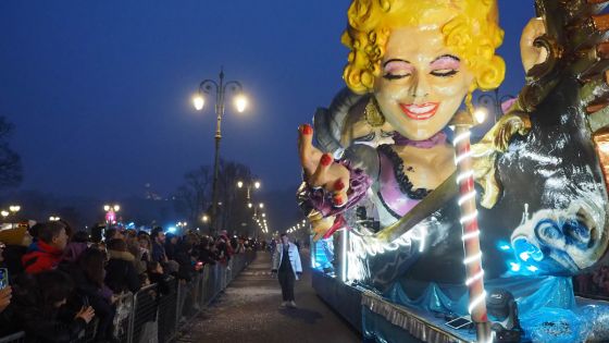 Successo per i carri mascherati in Viale Roma a Vicenza