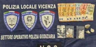 Polizia locale di Vicenza, arrestato pusher con 33 dosi tra cocaina ed eroina Polizia locale di Vicenza, arrestato pusher con 33 dosi tra cocaina ed eroina