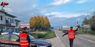Bevono troppo per guidare. Fermati in tre dai Carabinieri di Schio I Carabinieri di Schio fermano tre persone per tasso alcolemico troppo alto