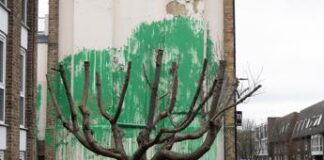 Banksy, nuovo murales a Londra: il messaggio ‘ecologista’ dello street artist