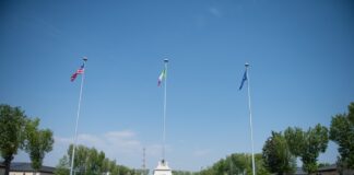 “Violate la mia privacy”, seguace di Qanon identificata a Vicenza nei pressi della Ederle caserme e basi militari di Vicenza seguace di Qanon