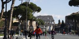 Domenica ecologica a Roma, domani blocco delle auto: orari e mappa zone