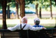 Essere nonni fa bene al cervello, curare i nipoti è uno scudo contro il declino cognitivo