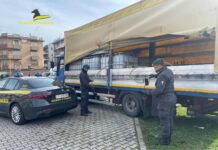 Gdf Venezia: sequestrati oltre 4.000 litri di gasolio e un autocarro adibito a distributore abusivo di carburante GdV di Venezia sequestra distributore mobile illecito di carburante