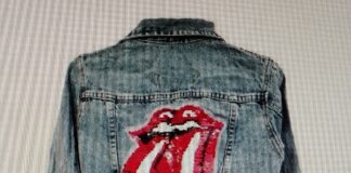 Noi, boomers. Tra dress code, simboli e stelle abusive Giubbetto jeans con linguaccia dei Rolling Stones