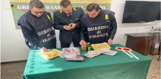 Cibo scaduto e lavoro irregolare, attività della Guardia di finanza nel Vicentino: sanzioni a due market cibo scaduto