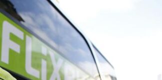 Incidente sull’A1, pullman Flixbus si schianta nella notte: 1 morto