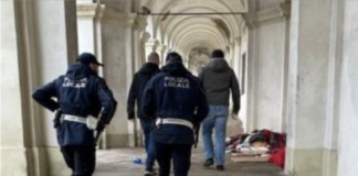 Bivacchi e parcheggiatori abusivi a Monte Berico e davanti all’ospedale. Intervenuta la Polizia Locale La polizia locale di Vicenza durante un intervento a Monte Berico