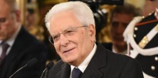 Mattarella: “La libertà di stampa è fondamentale. Fortunatamente il Capo dello Stato non è un re”