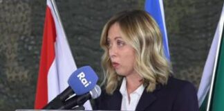Meloni in Libano: “Mondo in fiamme, evitare che incendio si propaghi”