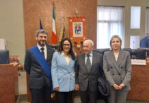 Visita a Vicenza del ministro per le disabilità Alessandra Locatelli. Lode al “modello vicentino” nella cura delle fragilità Il ministro Locatelli (seconda da sinistra), durante la visita in Provincia, assieme al presidente Nardin, a Sante Bressan e all'assessore Lanzarin