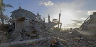 Raid Israele su Gaza, media: “10 morti”. Idf: sparati 55 razzi dal Libano