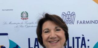 Roccella: “In Italia più facile abortire che partorire”