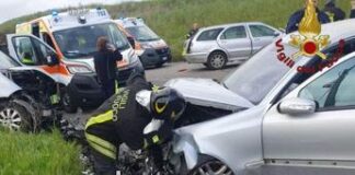 Scontro tra tre auto sulla Pontina Vecchia: morta una bimba di 8 anni