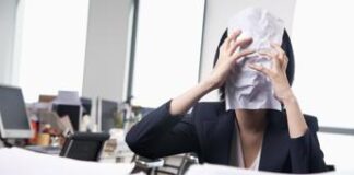 Stress, ansia e depressione: cresce rischio per benessere mentale dipendenti