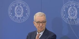 Terrorismo, Mantovano: “Per Italia minaccia principale da lupi solitari reclutati online”