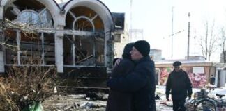Ucraina, Russia: “Kiev colpisce supermercato Donetsk con lanciarazzi Himars”
