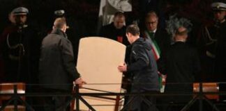 Via Crucis al Colosseo, il Papa non partecipa