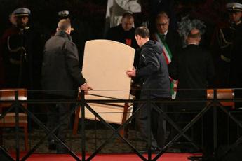Via Crucis al Colosseo, il Papa non partecipa