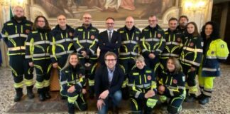 Protezione civile di Vicenza. Il Sindaco Possamai: “La squadra c’è, generosa e professionale, ma servono più mezzi” La squadra di Protezione Civile Comunale di Vicenza con il Sindaco Possamai