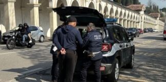 Monte Berico, la polizia locale allontana 4 parcheggiatori abusivi e mendicante molesta